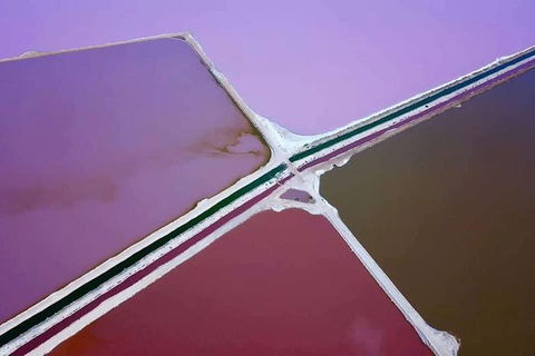Pink Lake Aerial Flyover From Geraldton - Tourism Brisbane 1