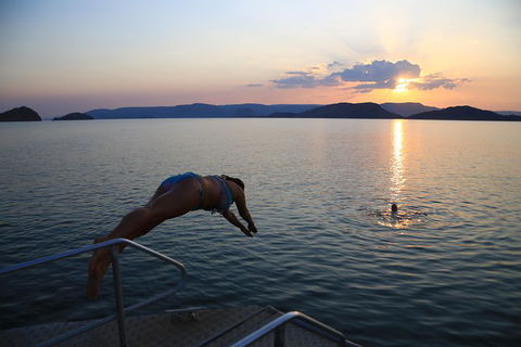 Lake Argyle Sunset Magic Cruise Departing Lake Argyle - Tourism Brisbane 1