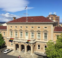 2-Hour Small-Group Walking Tour of Hobart - Brisbane Tourism