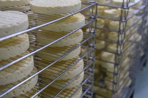 A Sommelier Guided Tour: Thursday Afternoon Wine Gin Cheese & Cocktails - Tourism Brisbane 14