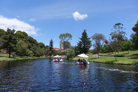 Adelaide 2-hour BBQ Boat Hire For 2 People - Brisbane 4u 5