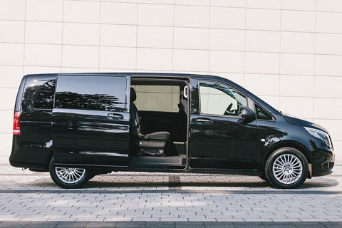 Adelaide Airport To Hotel Round-Trip Private Business Transfer - Tourism Brisbane 1