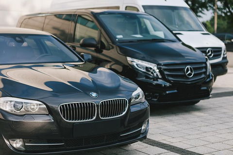 Adelaide Airport To Hotel Round-Trip Private Business Transfer - Tourism Brisbane 0