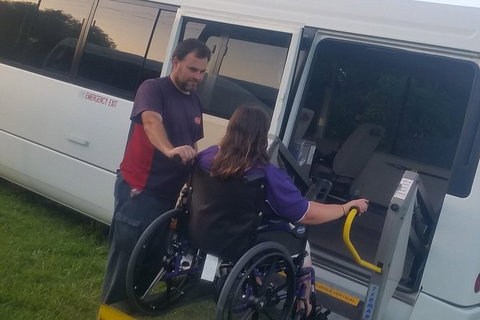 Brisbane Airport Arrival Shared Shuttle Service With Wheelchair Access - Tourism Brisbane 3
