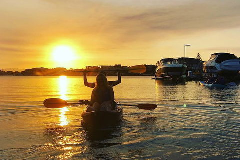 Surfers Paradise Sunset Kayak Tour - Tourism Brisbane 5