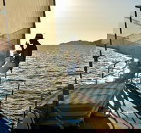 Magnetic Island Twilight Sailing Cruise - Brisbane 4u