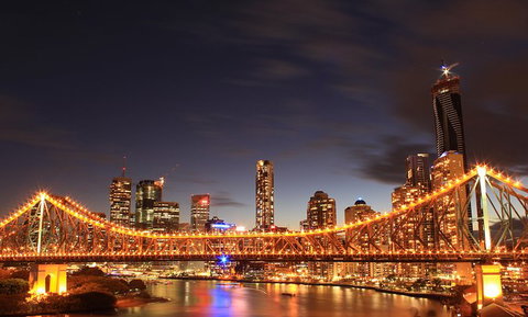 Brisbane Airport To And From Brisbane CBD For 7 Ppl - Tourism Brisbane 0