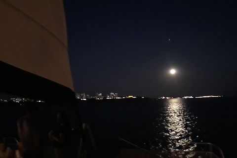 Sunset 3-Hour Cruise From Darwin Includes Dinner And Sparkling Wine - Brisbane Tourism 4
