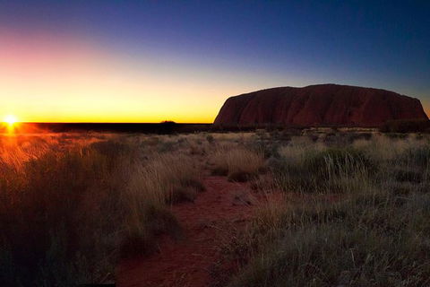 Uluru (Ayers Rock) Sunset Tour - Brisbane 4u 3