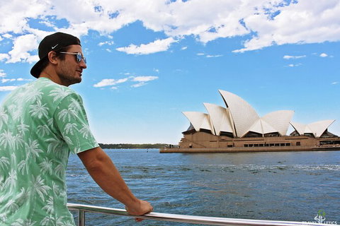 Sydney Harbour Hop-on Hop-off Cruise - Tourism Brisbane 24