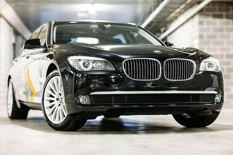 Family Sydney Airport Departure Transfer - Brisbane 4u 2