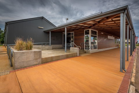Grassland Art Gallery - Tourism Brisbane 2