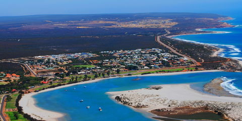 Kalbarri Town Centre - Brisbane 4u 0