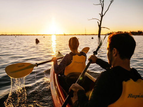 Lake Mulwala - Brisbane Tourism 0