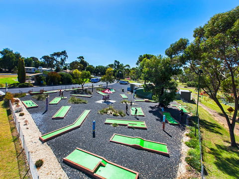 Naracoorte Mini Golf - Tourism Brisbane 1