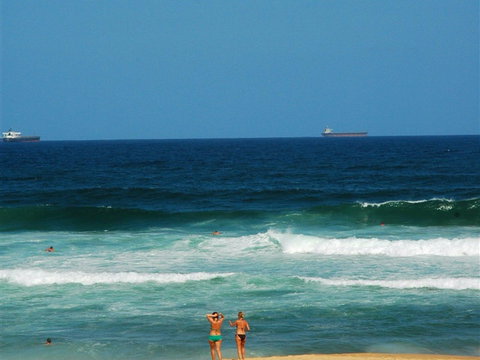 Merewether Beach - Brisbane Tourism 0