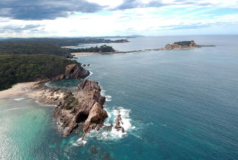 Snorkelling Guerilla Bay - Tourism Brisbane 1