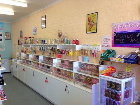 The Pier View Lolly Shop - Brisbane Tourism 0