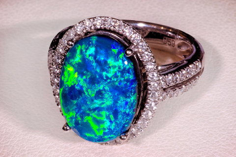 Australian Outback Opals - Brisbane Tourism 1
