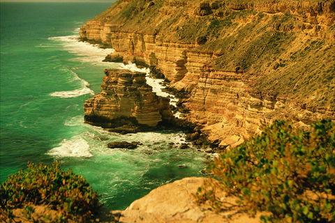 Island Rock And Natural Bridge - Tourism Brisbane 0