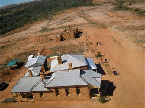 Milparinka Heritage Precinct/Milparinka Courthouse - Brisbane Tourism 1