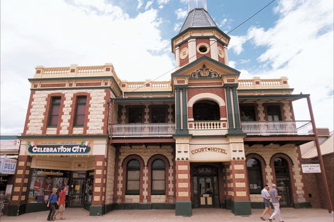 Boulder - Brisbane Tourism 1