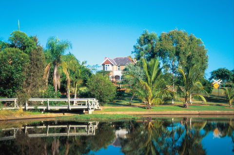 Bundaberg Botanic Gardens And Playground - Tourism Brisbane 0