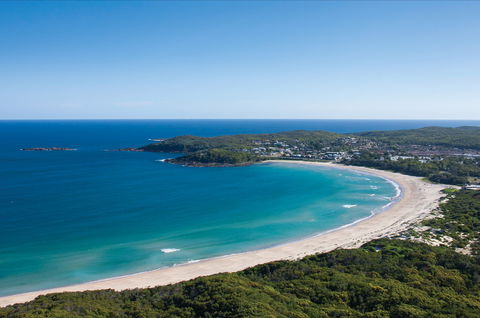 Fingal Bay Beach - Tourism Brisbane 0