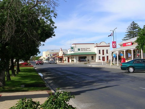 Minlaton - Brisbane Tourism 0