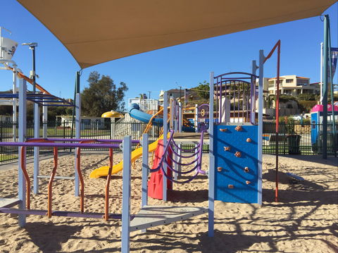Moonta Bay Playground - Tourism Brisbane 0