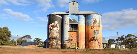 Riverina Outdoor Art Trail - Brisbane Tourism 0