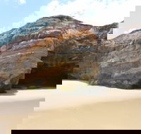 Shelley Caves - Tourism Brisbane