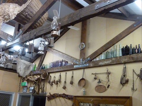 Shindy's Inn - Tourism Brisbane 0