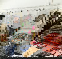 Sisters Under The Skin Local Art and Design Gallery Moree - Brisbane 4u