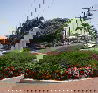 Yeppoon War Memorial - Tourism Brisbane