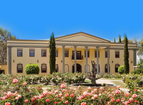 Barossa Chateau Queens Rose Garden - Brisbane Tourism 0