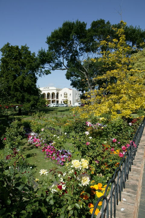 Cave Garden - Tourism Brisbane 1