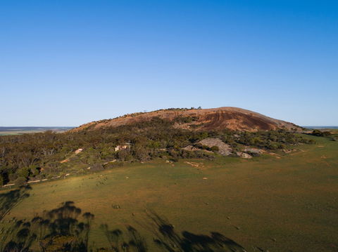 Mount Wudinna - Tourism Brisbane 1