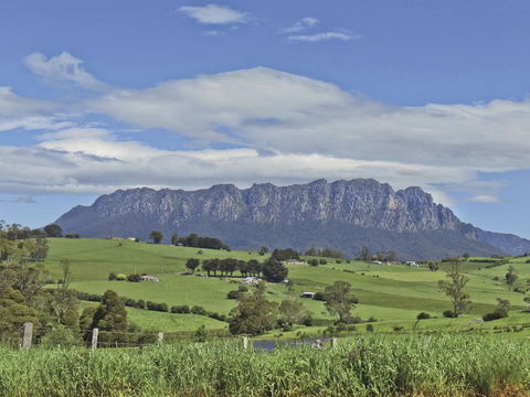 Devonport, Cradle Mountain And The Great Western Tiers - Tourism Brisbane 0