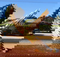 Loxton Tree sculptures - Tourism Brisbane
