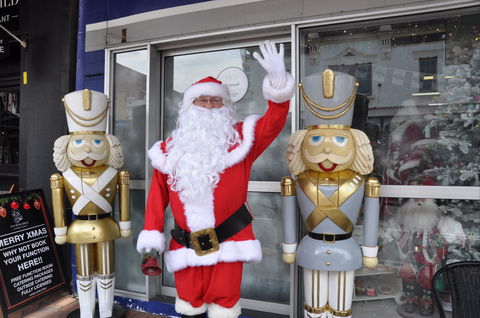 Mrs Claus And Santa - Brisbane Tourism 0