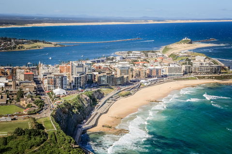 Newcastle Shoreline Walk - Brisbane 4u 1