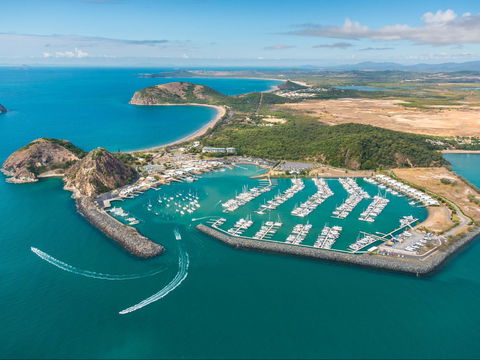 Rosslyn Bay - Tourism Brisbane 1
