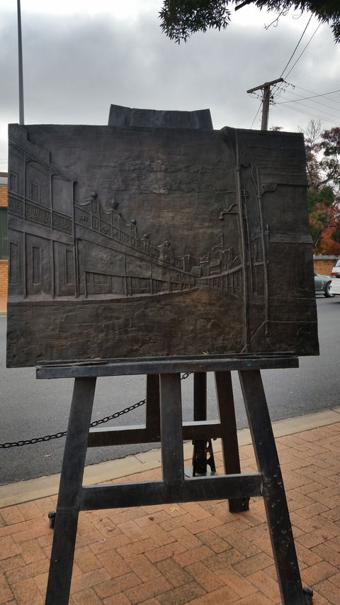 Russell Drysdale Easel Sculpture - Brisbane Tourism 0