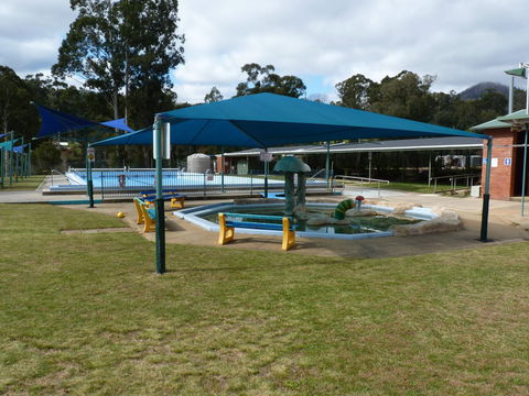 Marysville Outdoor Swimming Pool - Tourism Brisbane 2