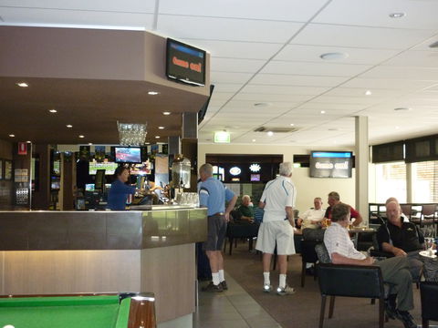 Queanbeyan Golf Club - Tourism Brisbane 1