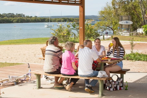 Russell Island (Canaipa) - Tourism Brisbane 2