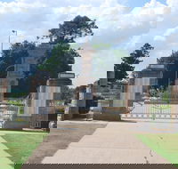 Warwick War Memorial and Gates - Tourism Brisbane