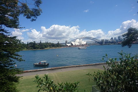 Iconic Sights Of Sydney Tour With FREE Photography Package - Tourism Brisbane 0