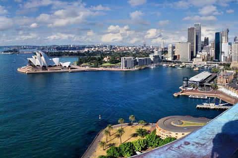 Sydney Airport Transfers : Sydney Airport SYD To Sydney City In Business Car - Tourism Brisbane 6